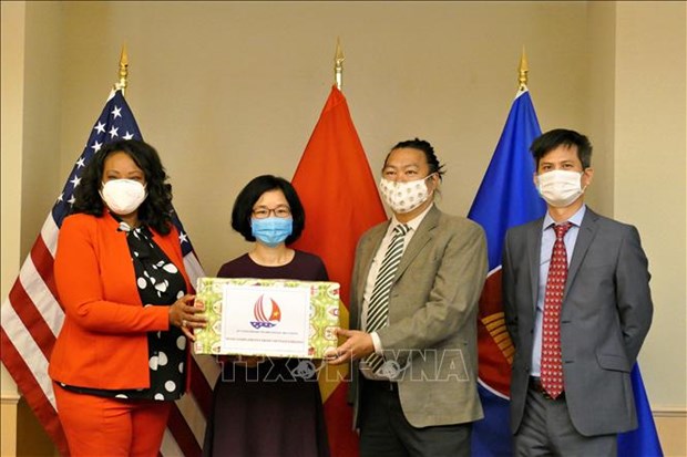 L ambassade du Vietnam aux États-Unis offre des masques à Washington
