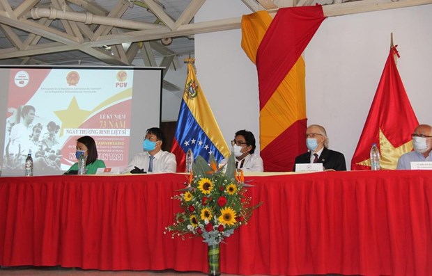 Distinction d’anciens guérilleros vénézuéliens ayant soutenu la révolution vietnamienne