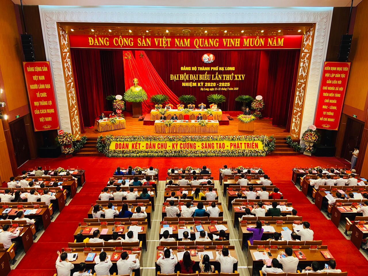 Faire d Ha Long un centre touristique de classe mondiale