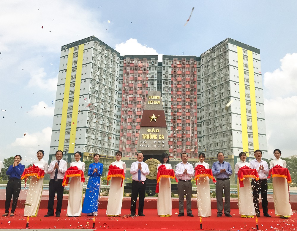 Inauguration de la Place du point de repère de la souveraineté sur l’archipel de Truong Sa