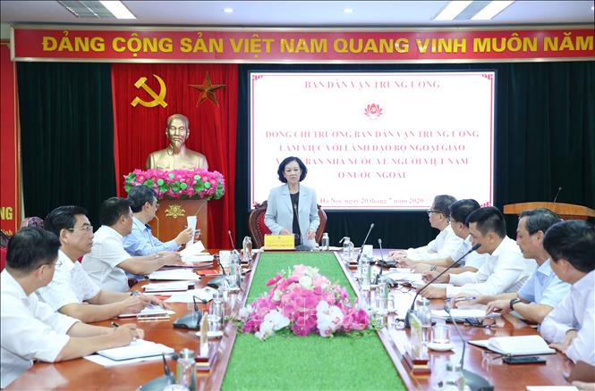 Renforcement du travail de sensibilisation auprès des masses pour les Vietnamiens résidant à l’étranger
