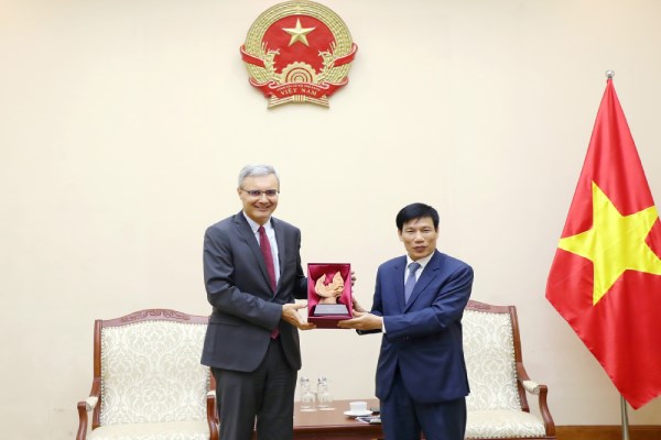 La France souhaite promouvoir sa coopération avec le Vietnam en matière de sport