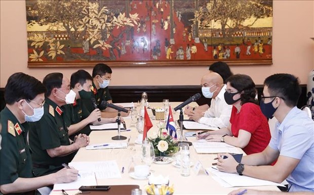 Vietnam et Cuba encouragent leur coopération en médecine militaire