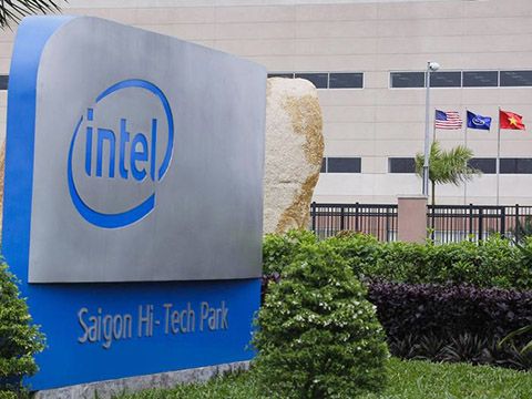 Intel s engage à continuer d injecter des capitaux au Vietnam