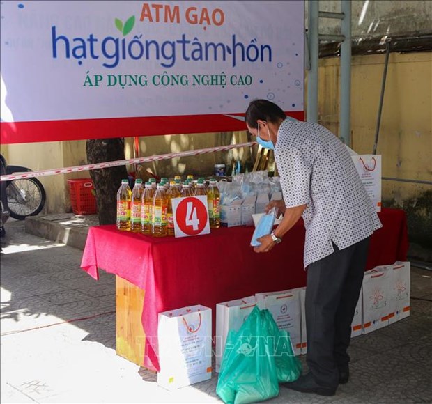 Des ATM de riz avec intelligence artificielle installés à Da Nang