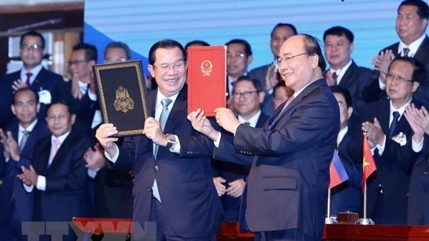 Cérémonie de réception de la carte topographique de la frontière Vietnam-Cambodge
