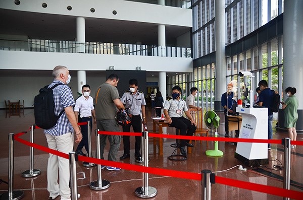 COVID-19 Da Nang soutient le transport des touristes bloqués vers Hanoï et Ho Chi Minh-Ville