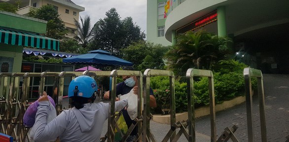 Coronavirus Dà Nang place en quarantaine le centre médical du district de Hai Châu