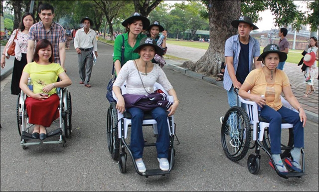 Formation professionnelle et création d emplois pour 300 000 personnes handicapées