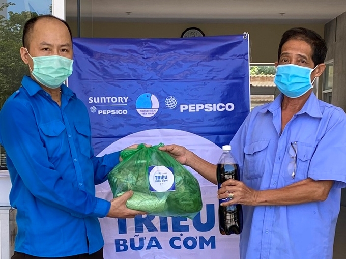 COVID-19 Offre de 24 000 repas gratuits à Da Nang et Quang Nam