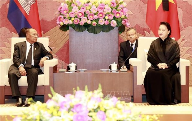 La présidente de l’AN du Vietnam rencontre son homologue cambodgien