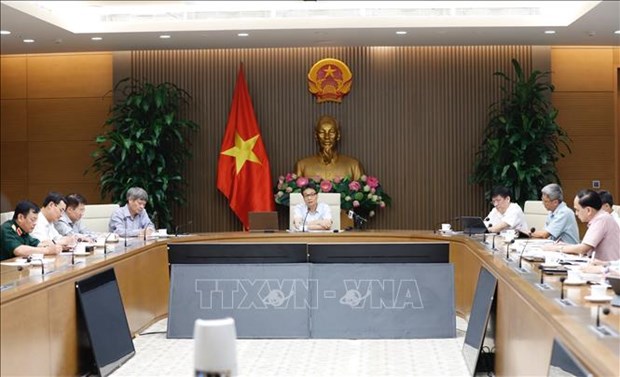 COVID-19 le Vietnam travaille pour assurer la sécurité en prévision de la reprise des vols internationaux