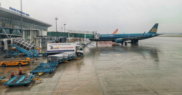 Trois aéroports au Centre suspendent leurs opérations en raison de la tempête Noul
