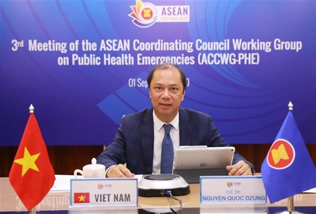 Le vice-ministre des AE Nguyen Quoc Dung participe à des réunions de l’ASEAN