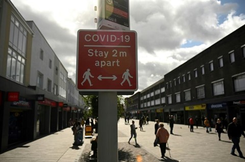 COVID-19 Plus de 900 000 morts, mauvaise nouvelle sur le front du vaccin