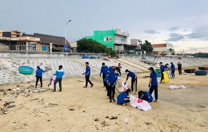 Lancement du modèle «L île verte de la jeunesse sans déchets plastiques»