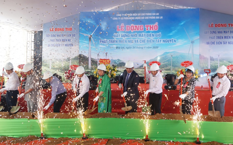 Deux nouveaux parcs éoliens mis en chantier à Gia Lai