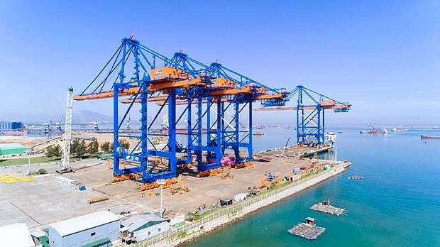 Doosan Vina livre deux grues STS au port international Gemalink à Ba Ria-Vung Tau