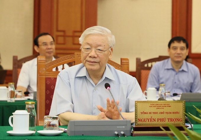 Le Bureau politique travaille avec la permanence du Comité du Parti de Ho Chi Minh-Ville