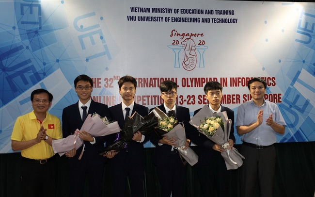 IOI un élève vietnamien remporte la médaille d or