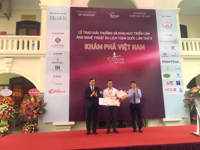 Remise des prix de concours sur le tourisme du Vietnam