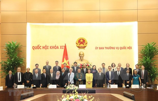 Tong Thi Phong rencontre des diplomates des pays de l ASEAN et des observateurs de l AIPA