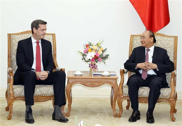 Le PM Nguyen Xuan Phuc reçoit le nouveau directeur national de la BAD