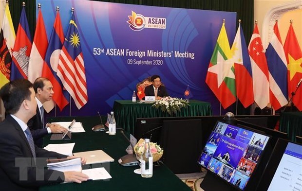 AMM-53 L ambassadeur de l UE auprès de l ASEAN apprécie les efforts du Vietnam
