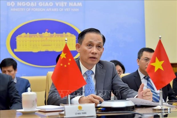 Le vice-ministre des AE Le Hoai Trung félicite la Fête nationale chinoise