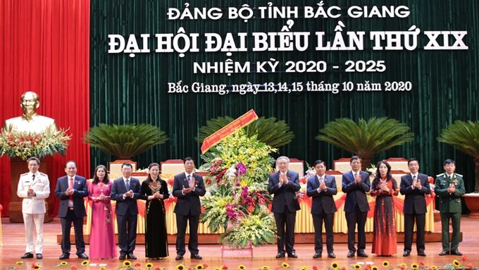 Créer un élan solide au développement fort et intégral de Bac Giang