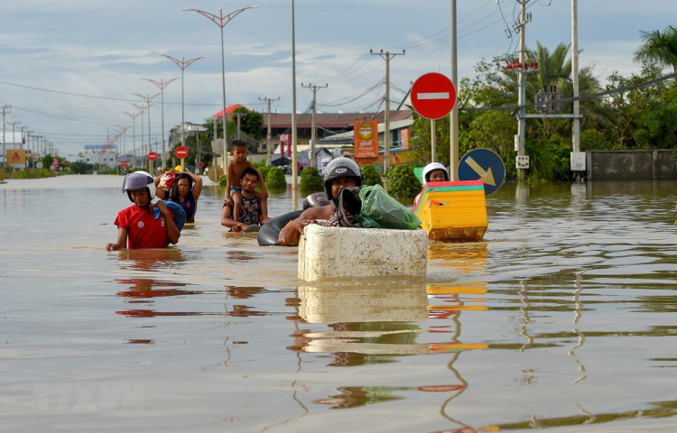 UE aide de 400 000 d euros aux victimes des inondations au Cambodge