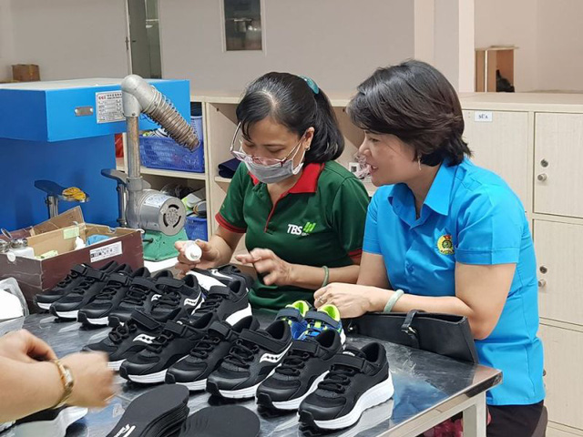 9 mois les exportations nationales des chaussures et sandales dépassent les 12 milliards de dollars