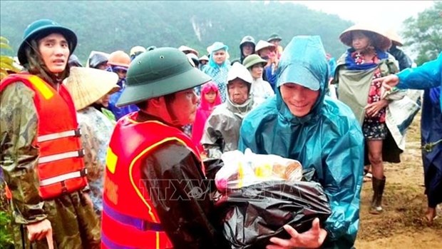 Inondations au Centre le Front de la Patrie du Vietnam se tient aux côtés des sinistrés