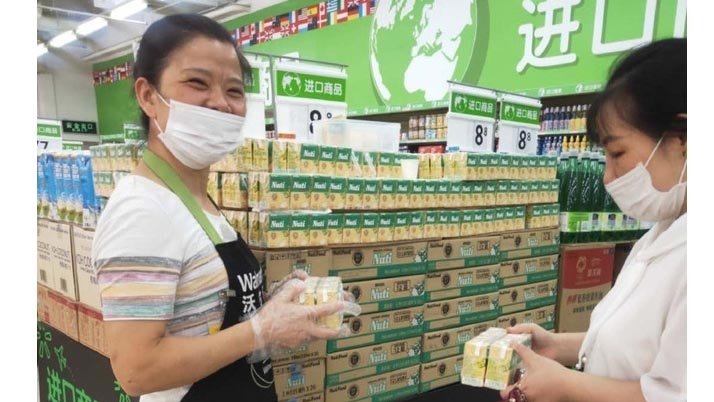 Les premiers produits laitiers vietnamiens vendus chez Walmart