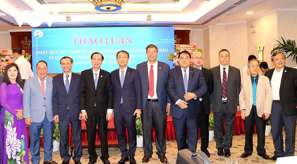 Promouvoir la force des entreprises vietnamiennes d outre-mer pour le développement de Ho Chi Minh-Ville