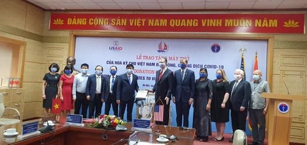 COVID-19 Les États-Unis offrent au Vietnam 100 nouveaux ventillateurs