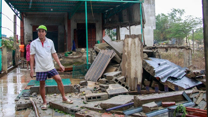 Plan International Vietnam fait don de plus d un million de dollars aux personnes touchées par les inondations