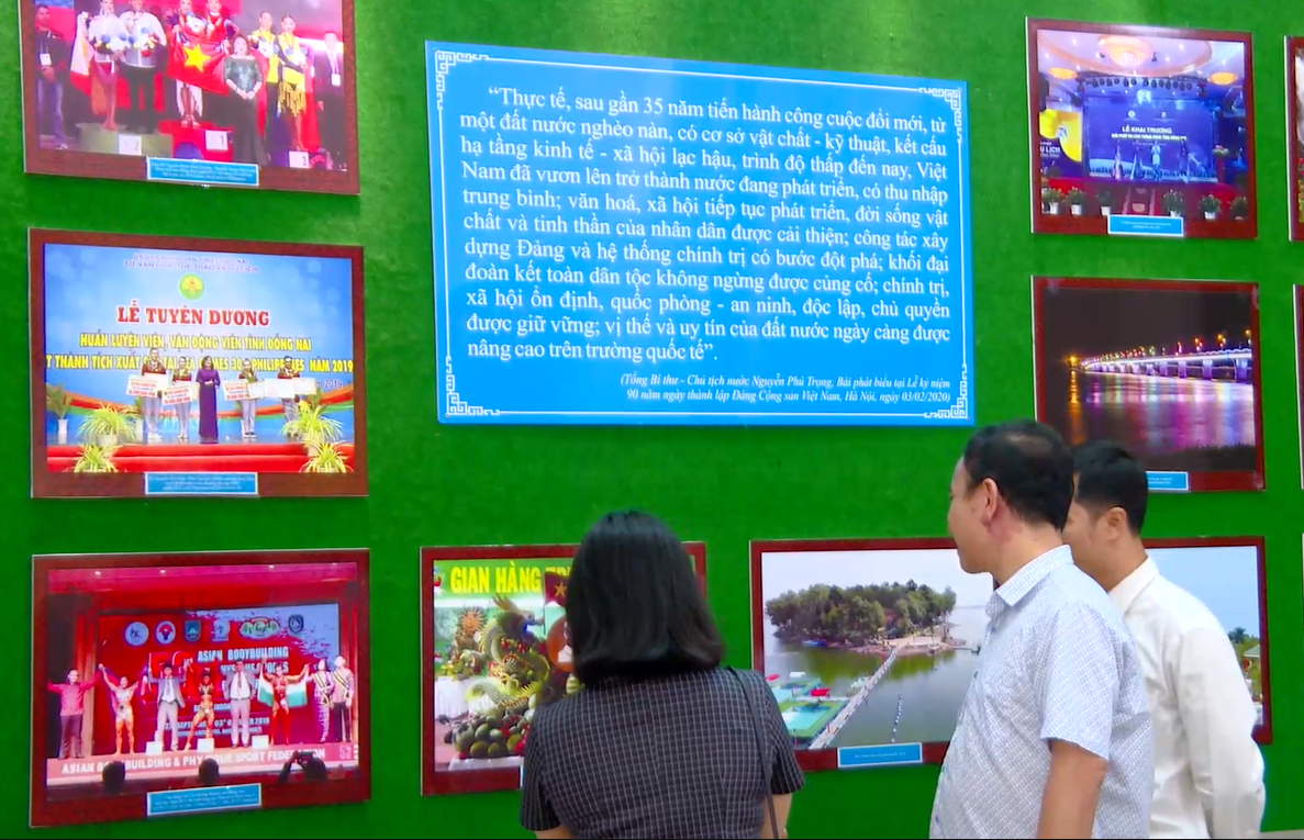 Exposition Parti communiste du Vietnam - Du congrès au congrès