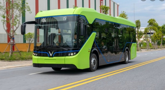 Premier modèle de bus électrique testé au Vietnam