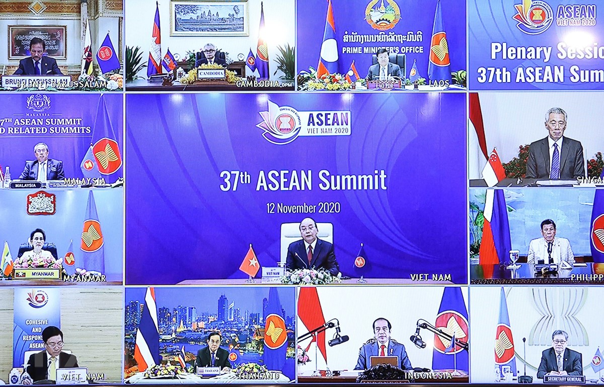 Le Premier ministre Nguyen Xuan Phuc la solidarité - clé du succès de l ASEAN
