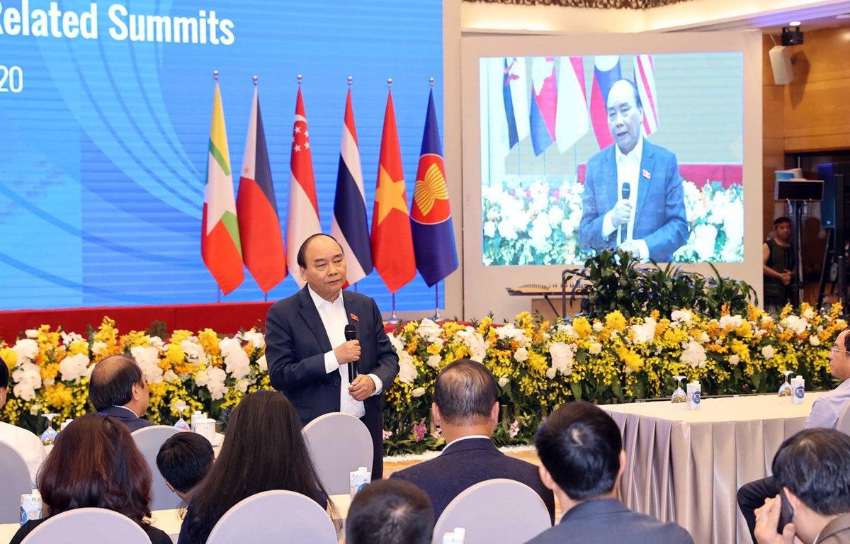 Le Premier ministre examine les préparatifs du 37e Sommet de l’ASEAN
