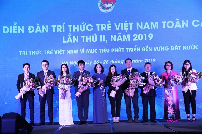 Plus de 200 délégués au Forum mondial des jeunes intellectuels du Vietnam