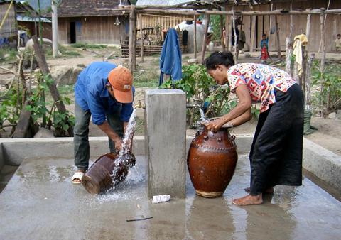 Ben Tre construction de 200 puits dans des zones affectées par la sécheresse et l intrusion saline