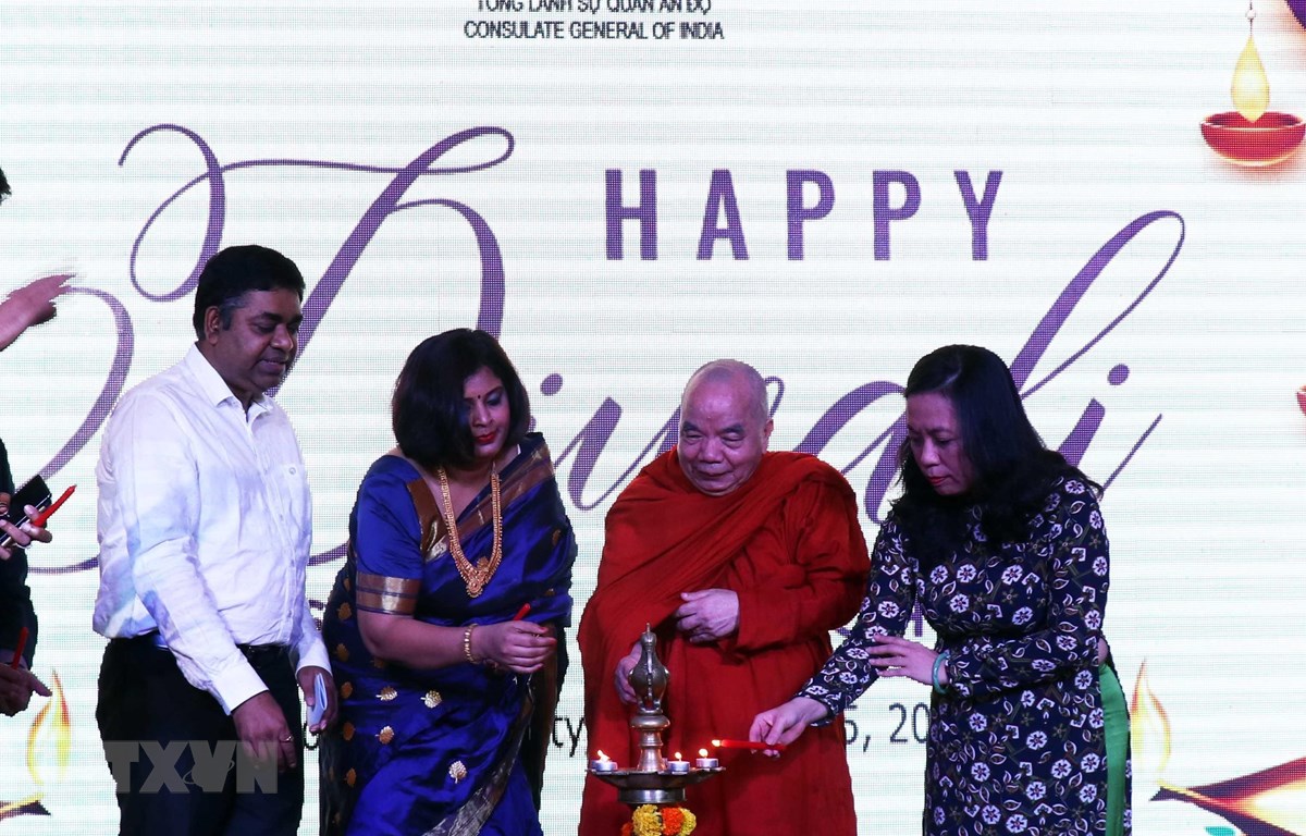 La fête hindoue des lumières Diwali illumine Hô Chi Minh-Ville