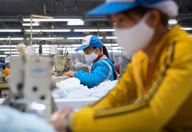 Les exportations nationales de masques continuent de croître