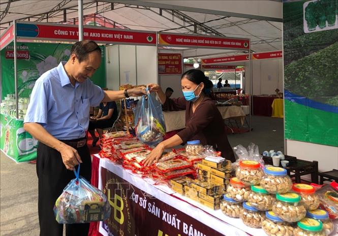 Hanoi plus de 300 produits du programme OCOP évalués