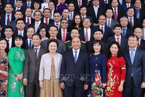 Le PM rencontre les entreprises primées Meilleures marques vietnamiennes de 2020