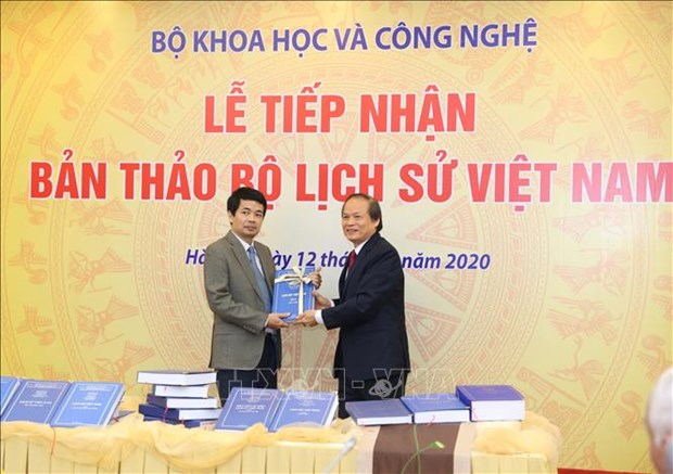 Le ministère des Sciences reçoit le projet d Histoire du Vietnam