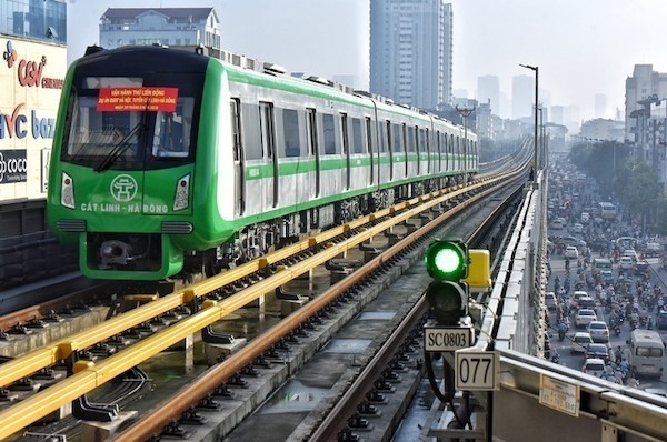 Le test de la ligne ferroviaire urbaine Cat Linh-Ha Dong prévu début décembre