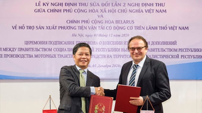 Vietnam et Biélorussie coopèrent pour soutenir la production de véhicules à moteur